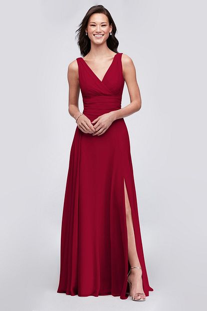 Oleg Cassini Kadin Kirmizi Kruvaze Yaka Yirtmacli Uzun Sifon Elbise F19831 Trendyol