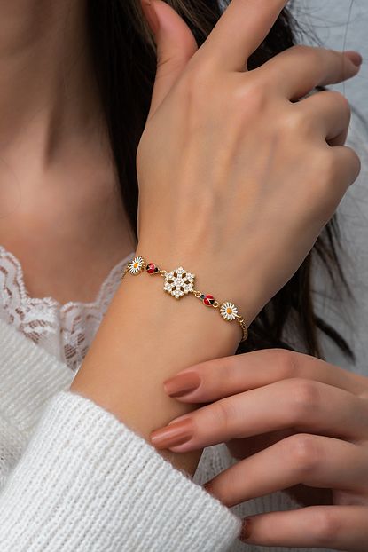 https www trendyol com papatya silver kartanesi papatya ugur bocegi renkli mineli 14 ayar altin kaplama 925 ayar gumus bileklik p 35522265