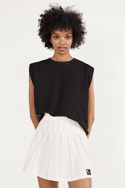 https www trendyol com bershka kadin beyaz pilili mini etek 00655168 p 37256477