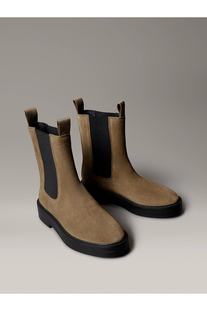 CHUNKY CHELSEA BOOT AUS WILDLEDER