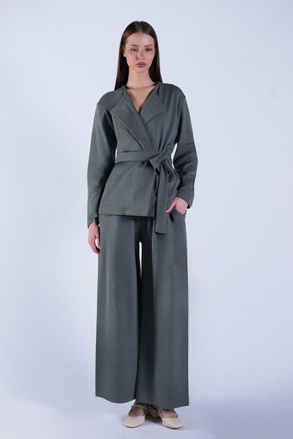 Khakifarbener Damenanzug mit langem Mantel und Hose mit doppelten Taschen ALC-X15042