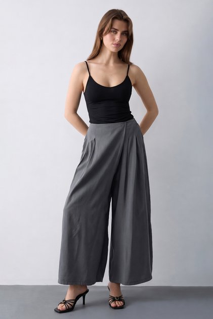 Gray Wide-Leg Modal Buttoned Skirt-Looking Pants Twoss26Pl00081