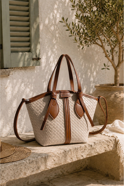 Women's Mink Tan Zippered Lined Hand and Shoulder Bag