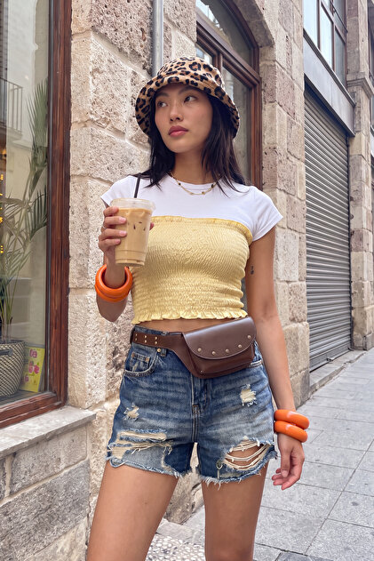 crop top very short jeans