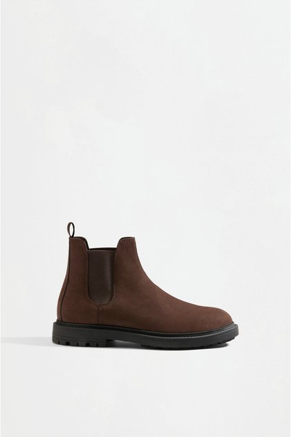 Botine cu efect de piele întoarsă