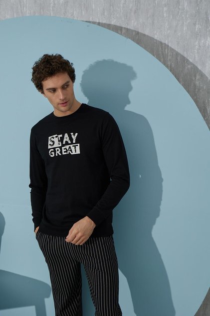 Men's Long Sleeve Black Pajamas Set C9T4N2O8