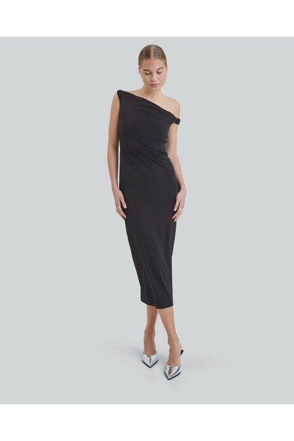  فستان سهرة ميدي أسود غير متماثل من MAXLEVEL MODA بتفاصيل مزركشة على شكل قارب