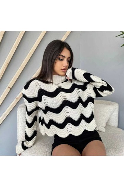 Knit Detail Wave Pattern Stand Collar Black Sweater Women