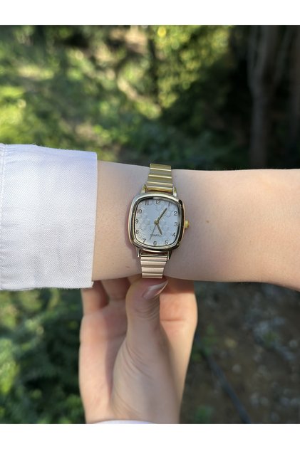 Gold Color Honeycomb Pattern Women's Wristwatch