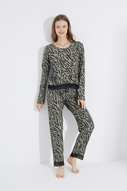 Siyah İnci Green Black Lace Detailed Knitted Pajama Set- Trendyol