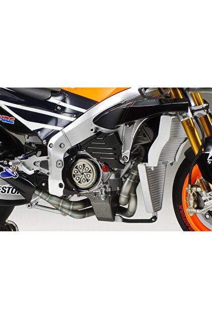 TAMIYA 1/12 Repsol Honda Rc213v Plastik Motosiklet Maket Kiti