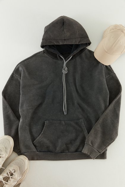 Anthrazit Oversize/Geniş Kesim Kapüşonlu Eskitme/Soluk Efektli Sweatshirt TMNAW22SW2602