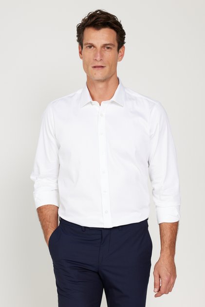 Erkek Beyaz Slim Fit Dar Kesim Klasik Yaka Saten Gömlek