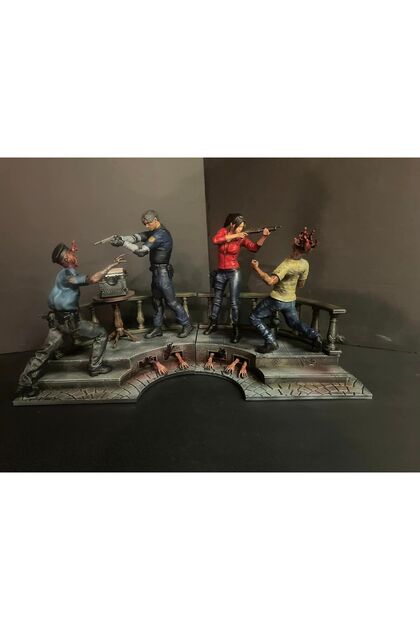 TuransoyCraft Resident Evil 2 Leon ve Claire Figür Resident Evil