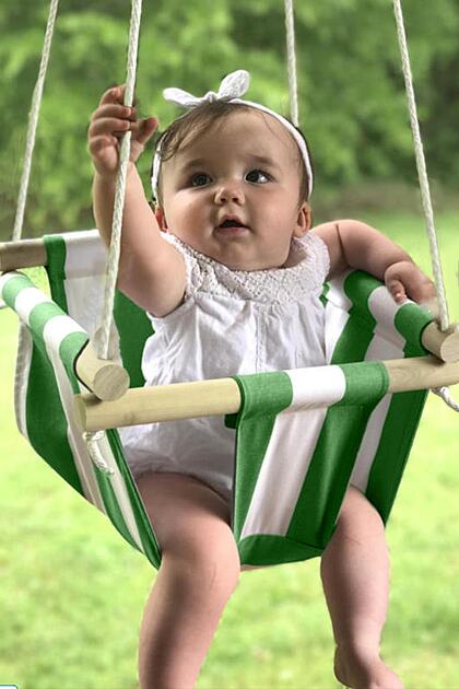 Ahşap Bebek Salıncağı
