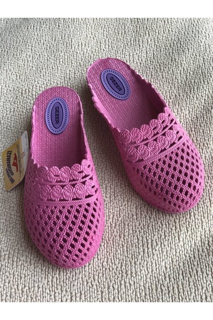 Women's Modern Closed Front Non-Slip Sole Stylish Balcony Bathroom Indoor Beach Slippers