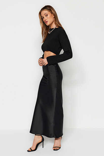 Satin Skirt Mermaid Maxi Skirt With Slits MISSGUIDED Logo Label