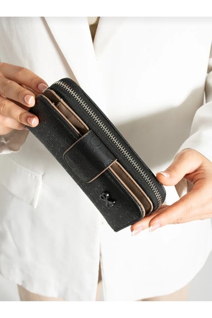 Women's Wallet with Coin and Card Compartments