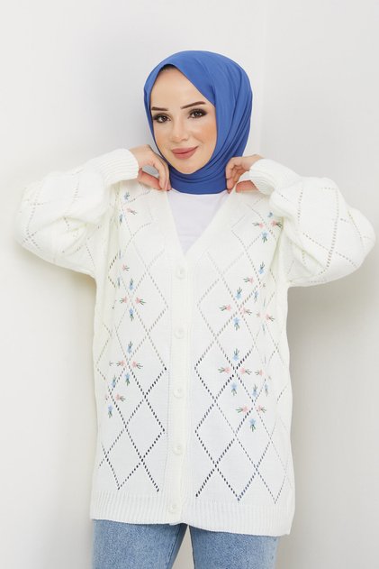Women's Star Patterned Buttoned Knitwear Cardigan White