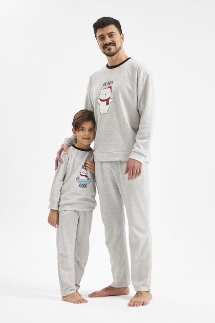 Yeni Yıl Temalı Aile Pijama Takımı.Ayrı Ayrı Satılır Fıyatları Farklıdır