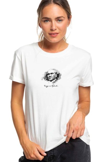 QIVI Ulu Önder Atatürkü Saygiyla Ve Özlemle Baskılı Beyaz Kadın Örme Tshirt T-shirt Tişört T Shirt - 1