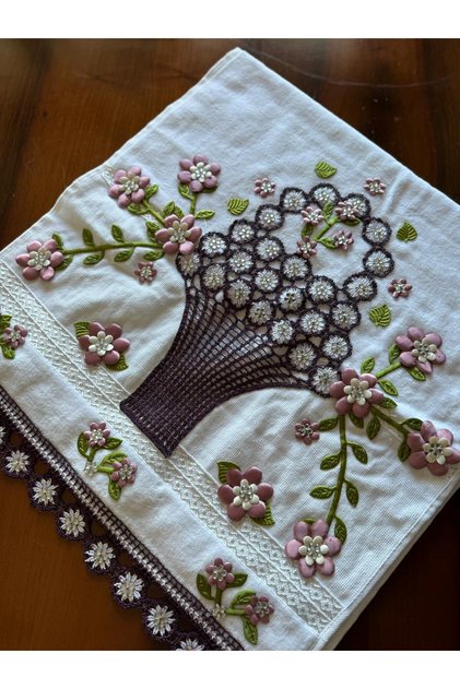 50x90 Lacy Dowry Towel - Handcrafted Basket Model