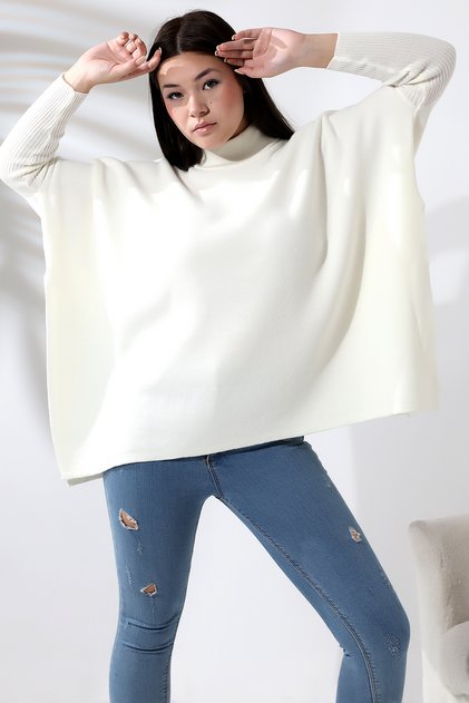 Women's White Oversize Slit Knitwear Poncho Sweater