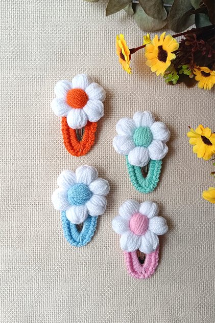 Colorful Girls' Hair Snap Clips Daisy Set of 4 Knitted Clips / Baby Clips - Girls' Clips