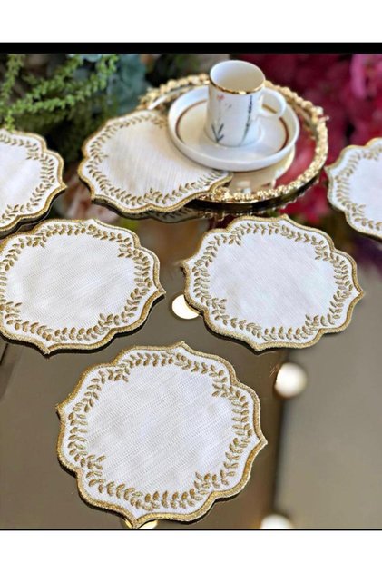 Round Gold 6-Piece Linen Linen Coffee Side Cocktail Presentation Party Napkin Embroidered Presentation Holder