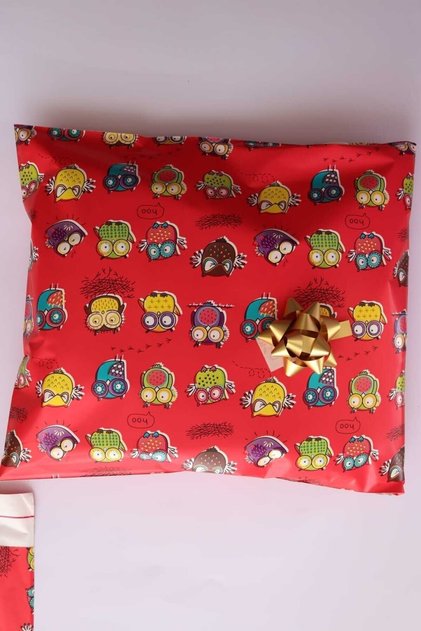 Kendinden yapışkanlı bantlı hediye paketi kırmızı baykuş desen yapışkanlı baykuş 5 adet (25x35)