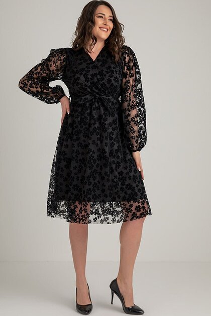 Black Daisy Detailed Plus Size Dress