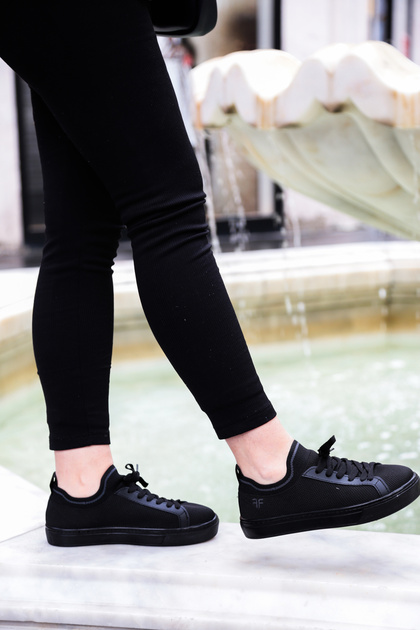 Kadın Günlük Sneaker Nefes Alabilen Bağcıklı Esnek Spor Ayakkabı Topuk 2.5 cm