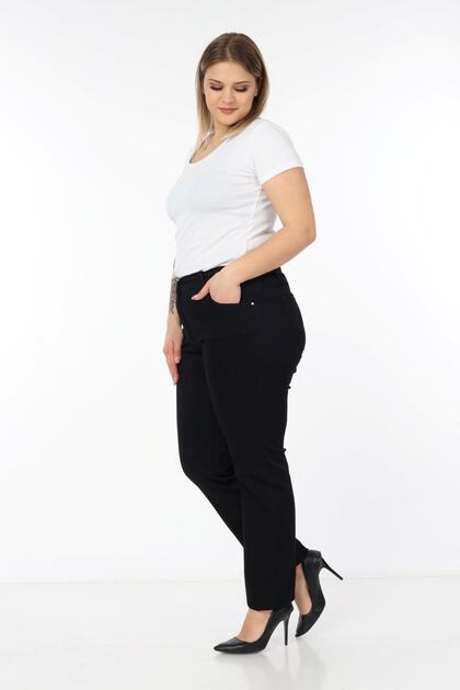 Large Size Lycra Waist Belted Pipe Leg Zippered Buttoned Black Jeans