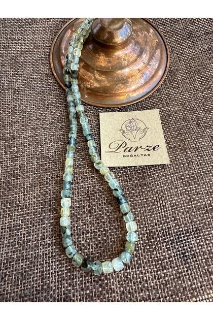 قلادة سلسلة قطع مكعب من Phrenit
