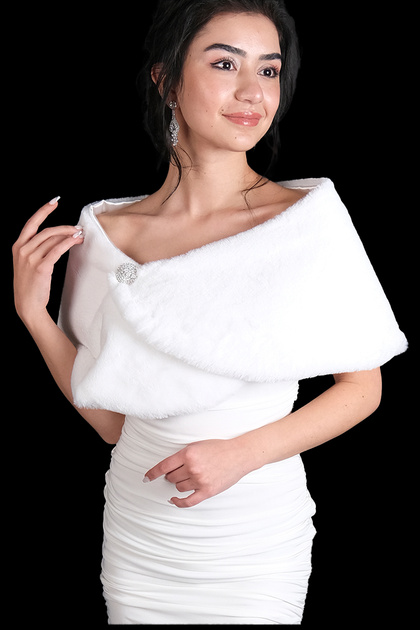 Soft Etol Fur Plain Etol Bridal Fur With Round Brooch White