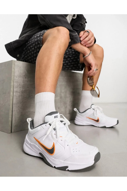 Nike Defyallday Erkek Nike Beyaz Erkek Antrenman Ayakkabısı DJ1196