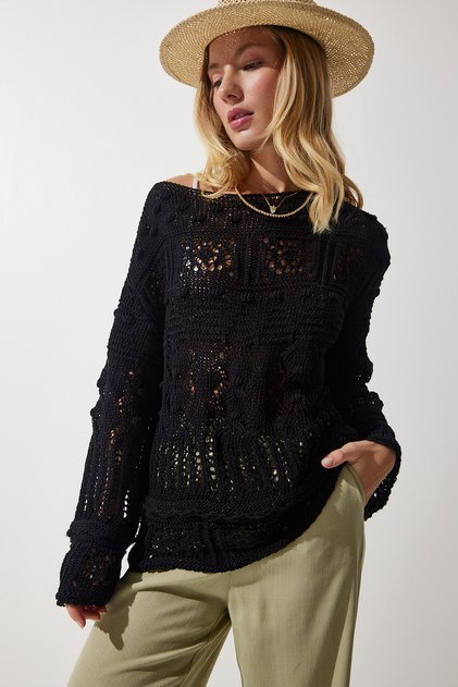 Woman's Black Seasonal Knitted Sweater YU00014
