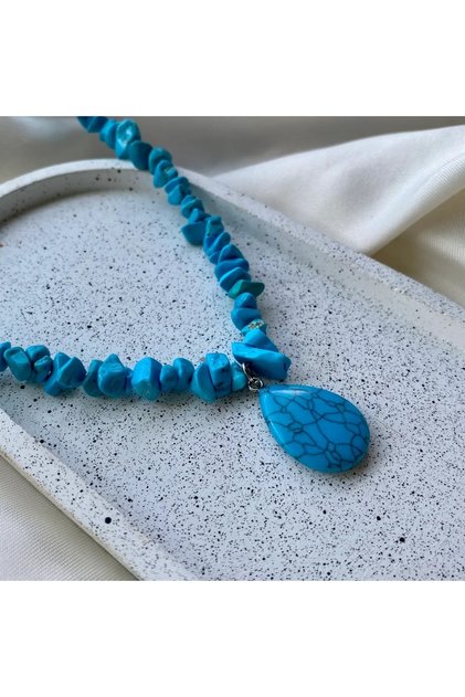 Turquoise Turquoise Drop End (Synthetic) Cracked Stone Necklace