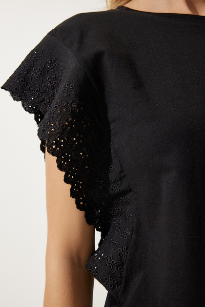 Happiness İstanbul Women's Black Scalloped Knitted Blouse BF00093