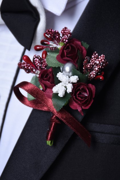 Bordo Damatlık Yaka Çiçeği – Yaka Iğnesi
