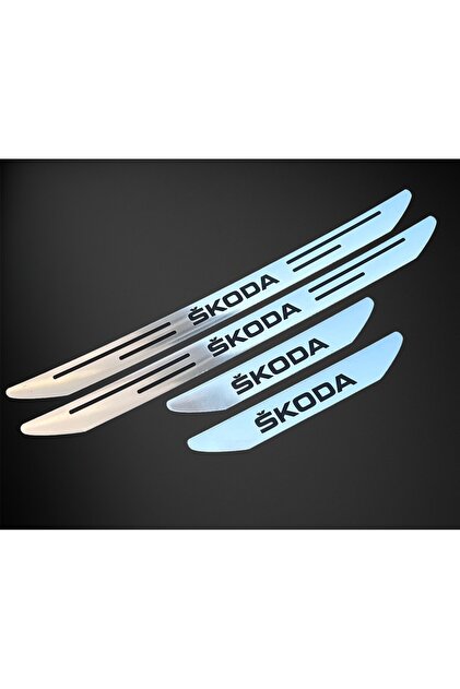 Skoda Octavia Özel Kapı Eşik Yazısı Krom