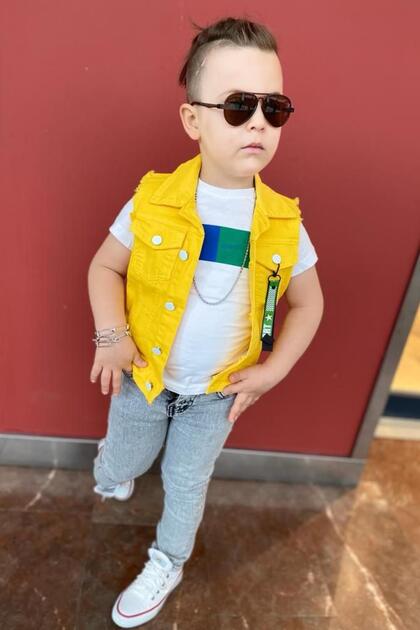 Boy's Merci Letter Printed T-Shirt with Jean Pants and Button Detail Zero Sleeve Jean Yellow Vest Bottoming Top