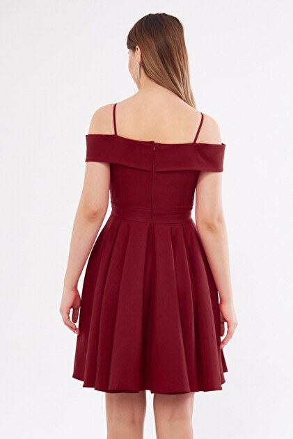 mini burgundy cocktail dress Shop Burgundy Halter Neck Mini Bodycon Dress - for Women | OUTZIDR main image 1
