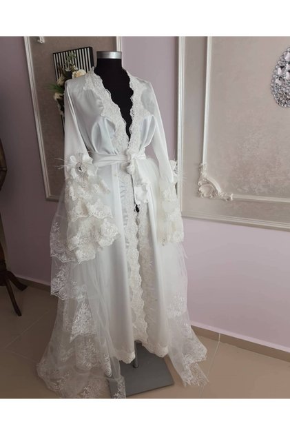 Maternity Morning Dress with Tail