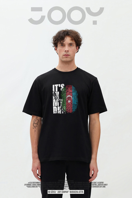 It's In My Dna Azerbaijan Flag Design Black Oversize T-shirt
