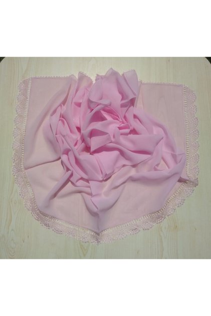 Açık Pembe Renk Sadece Tek Kenarı İğne Oyalı Namaz Bezi Başörtüsü