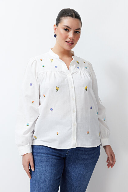 Trendyol Curve Ecru Embroidered Woven Shirt TBBSS24AX00007 - Trendyol