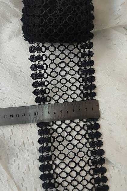 güpür dantel sıralı boncuk desen siyah 1 metre