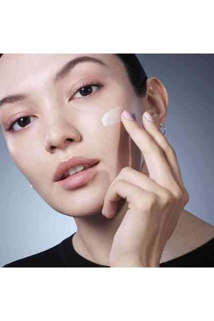 Lancome Yaşlanma Karşıtı Nemlendirici Aydınlatıcı Krem 50 ml