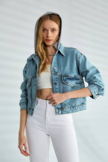 ASTER METAL DÜĞMELİ KAPÜŞON DETAYLI DENIM CEKET